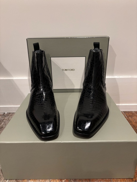 Tom Ford Other - Tom Ford Men’s Black Croc-Embossed Leather Chelsea Boots